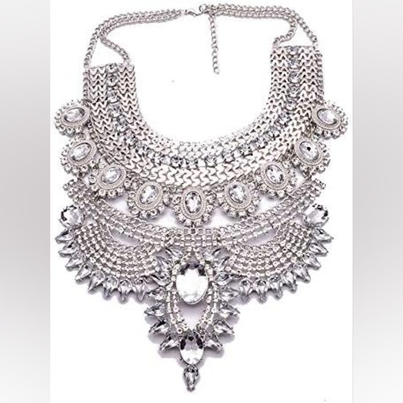 Gorgeous Bohemian Silver Color Rhinestone Necklace - Picture 2 of 2